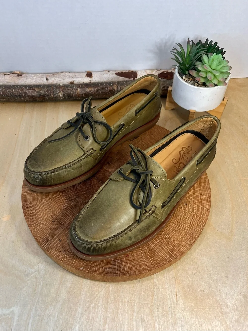 NWOT Sperry Gold Cup Burnished Olive Green Leather Boat Shoes Size 10